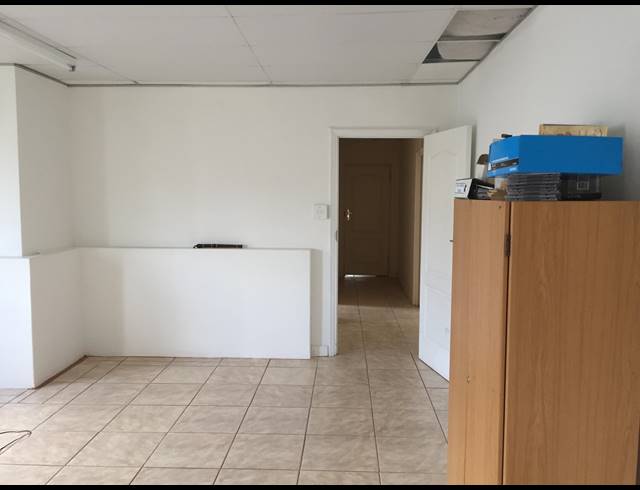 395M² MINI FACTORY RENTED IN WESTLAKE